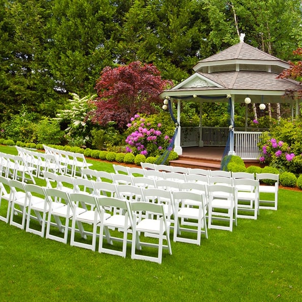 our wedding & event trailers are designed to be self-contained and can be used in outdoor venues without the need for hookups